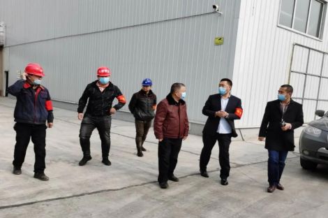 二連浩特市應(yīng)急管理局副局長于躍飛來到東新農(nóng)業(yè)檢查指導(dǎo)安全生產(chǎn)工作